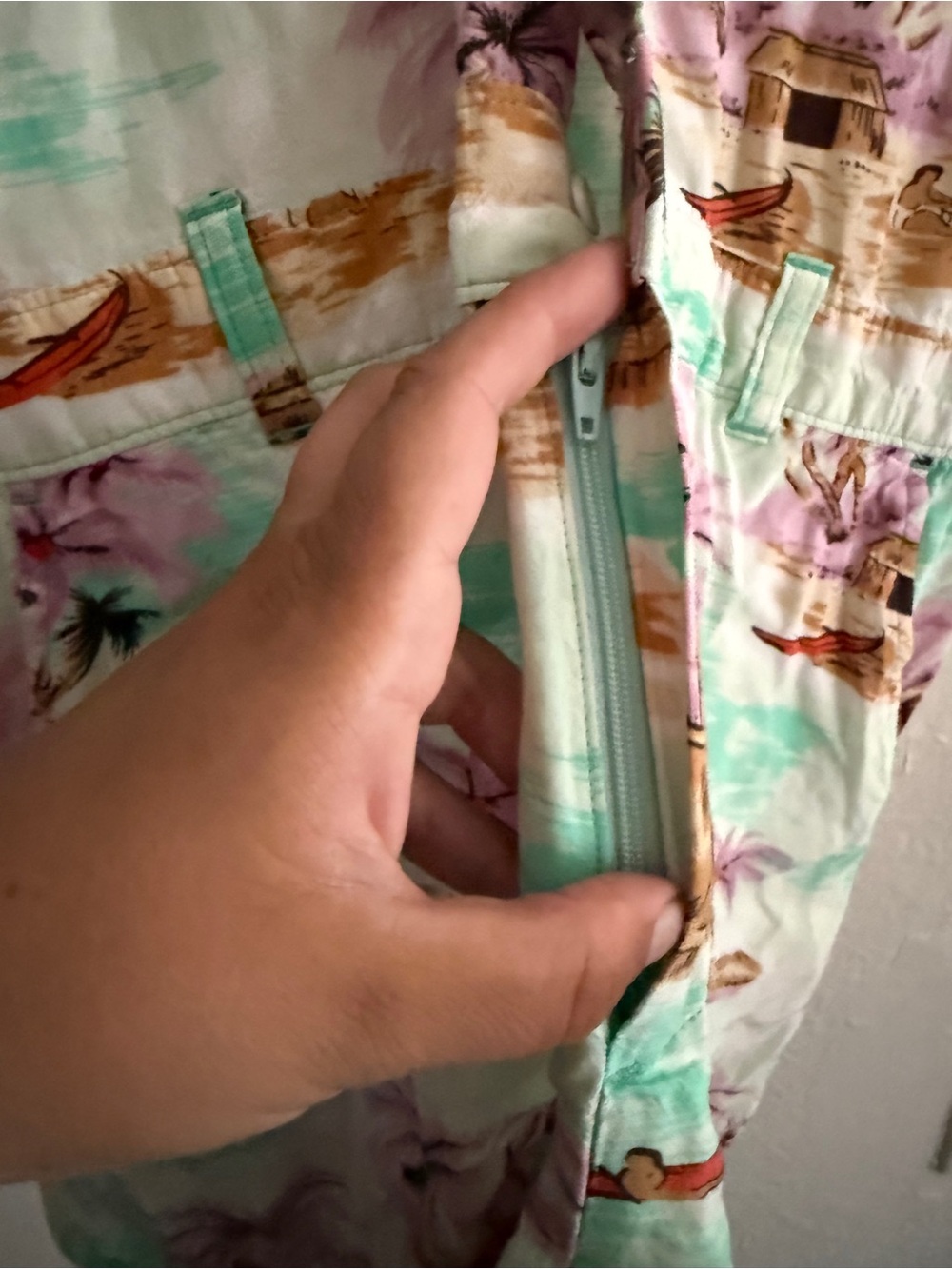 Levi's Sleeveless Tropical Print Romper in Mint and Purple - Picture 5 of 9